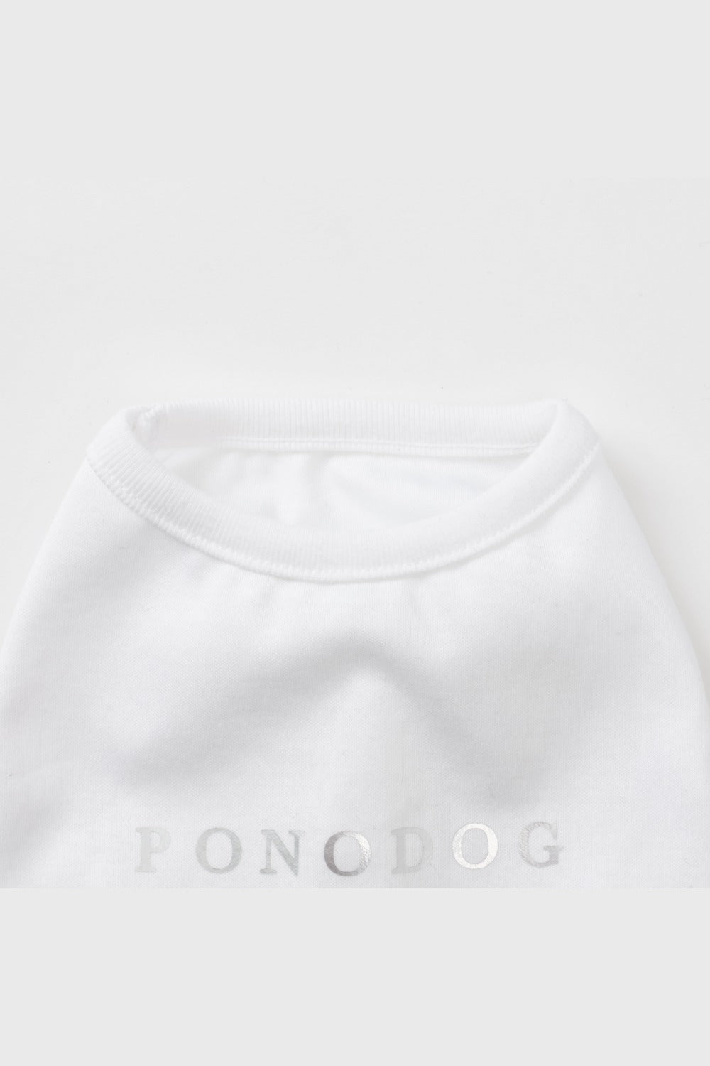 PONODOG Cooling Tee（ホワイト）｜上品な箔プリントをあしらった、日本製接触冷感犬用Tシャツ