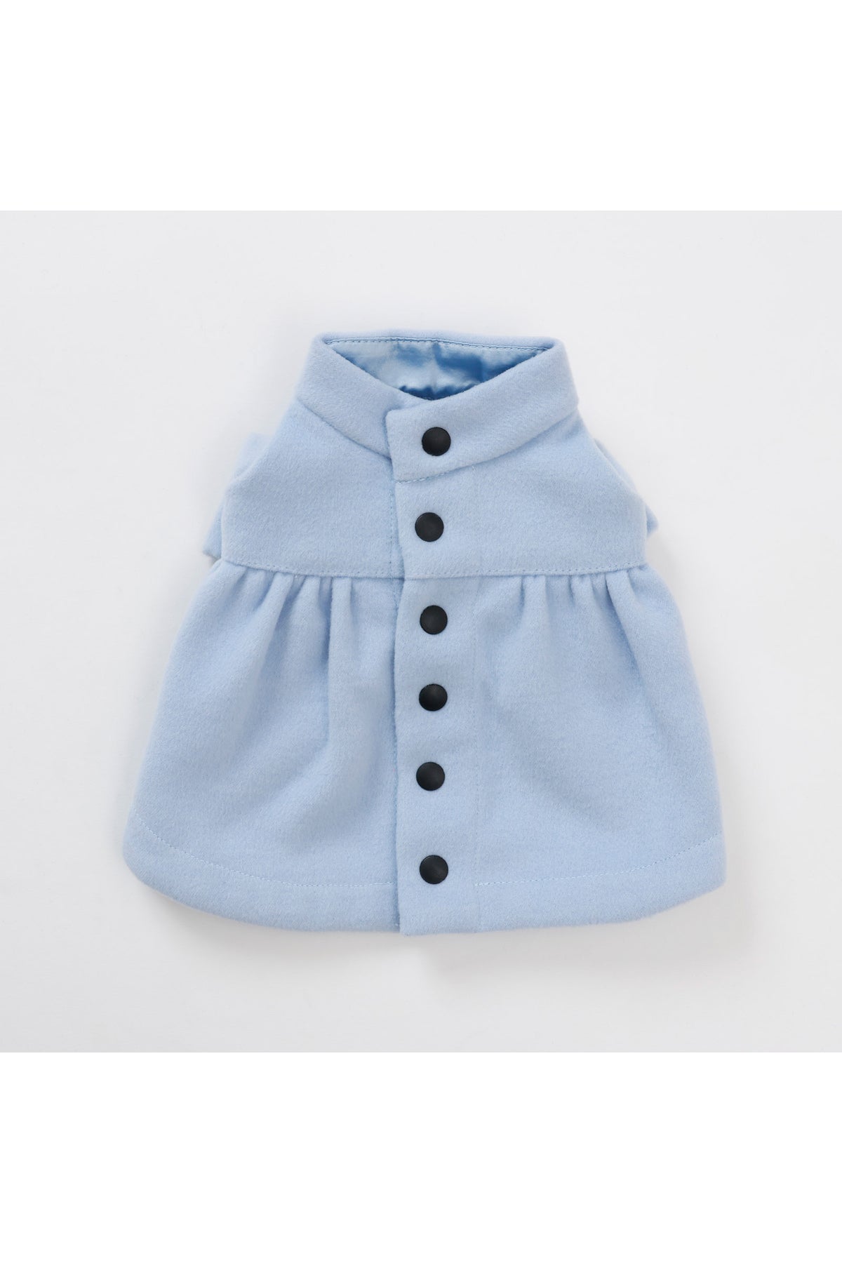 Flare Coat - Light Blue｜被る服が苦手な犬にも着せやすい、背中ボタンのフレアコート