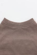 PONODOG Aegean Organic Cotton Tee グレージュ｜首まわりのデザインと縫製